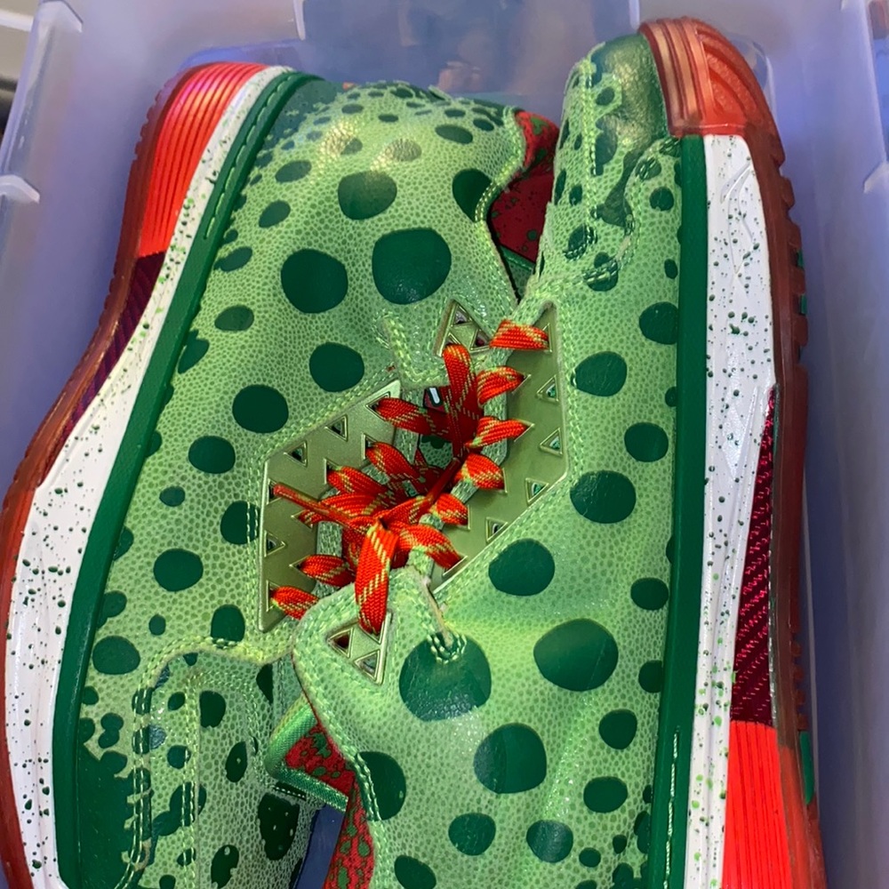 Li-Ning WOW 2.0 SE "Christmas Stingwade" Size 14